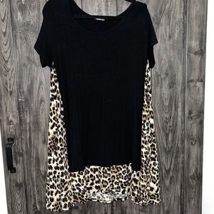 Black & cheetah print short sleeve tunic